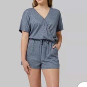 32 Degrees Set of 2 Rompers with Pockets Black / Heather Blue Size Med EUC